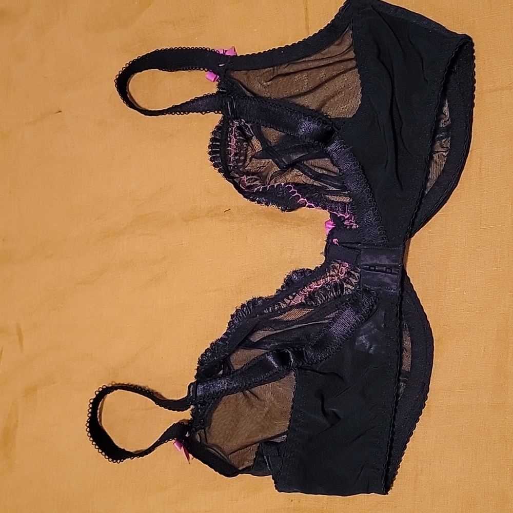 Black sheer plunge bra 36F - Picture 4 of 5
